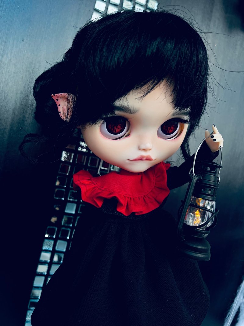 Custom Blythe doll - 公仔/玩偶 - 塑膠 黑色