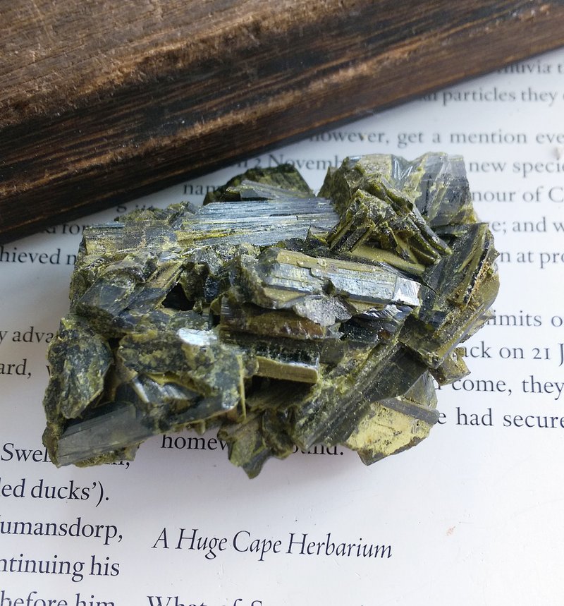 Tourmaline  巴西產地 電氣石 綠碧璽 天然礦石 原礦 - 擺飾/家飾品 - 其他材質 