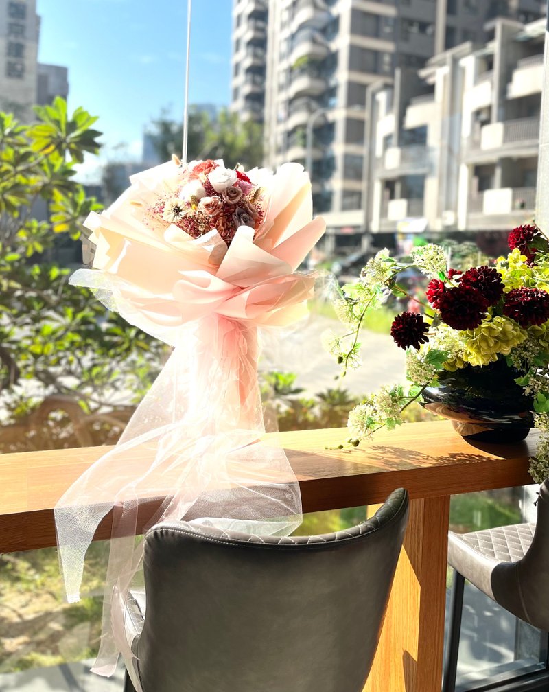 附贈線燈 浮誇系超大花束 生日/告白/求婚/晉升必備 - 乾燥花/永生花 - 植物．花 