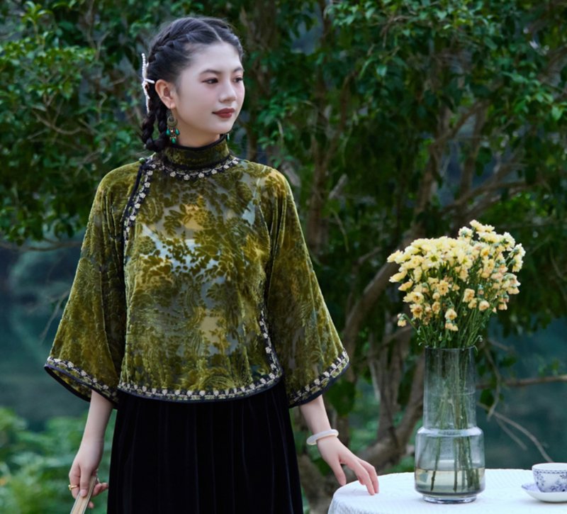 【映翠】 新中式復古/燒花絲絨盤扣上衣/半裙 - 女裝上衣 - 其他材質 綠色