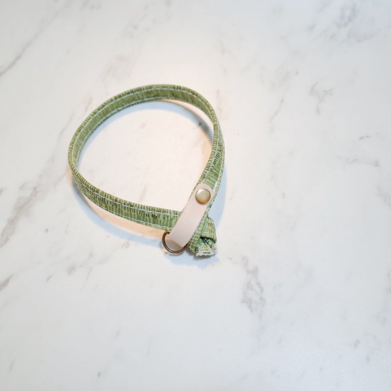 貓 項圈 草綠地筆觸 棉布 贈鈴鐺 - 項圈/牽繩 - 棉．麻 綠色