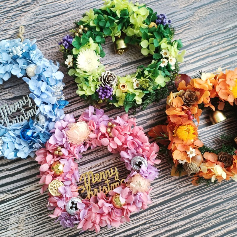 【Seasons】四色 永生繡球聖誕節花圈 16x16cm - 乾燥花/永生花 - 植物．花 多色