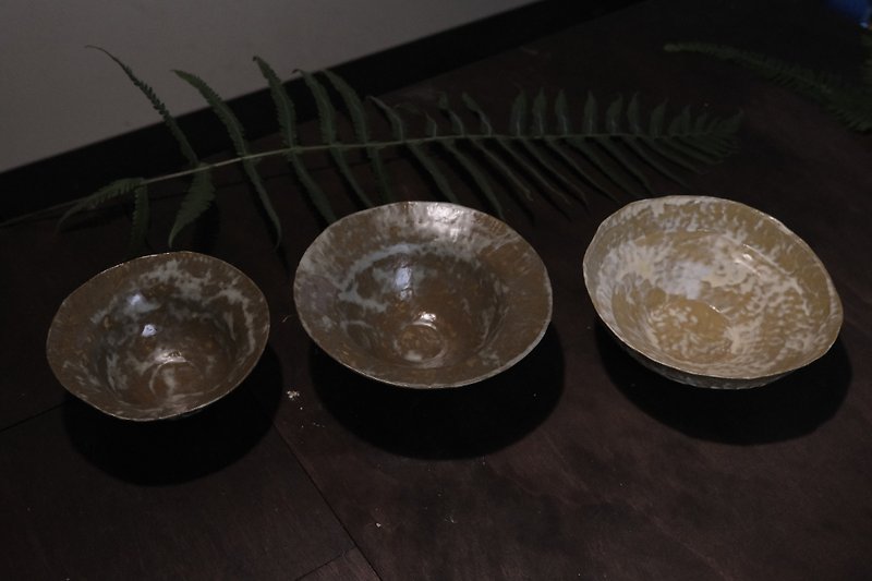 Open bowl l Persimmon white l Mist green - Bowls - Pottery 