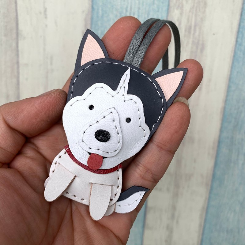 Healing Small Objects Grey/White Cute Shiqi Hand-stitched Leather Strap Small Size - Keychains - Genuine Leather Gray