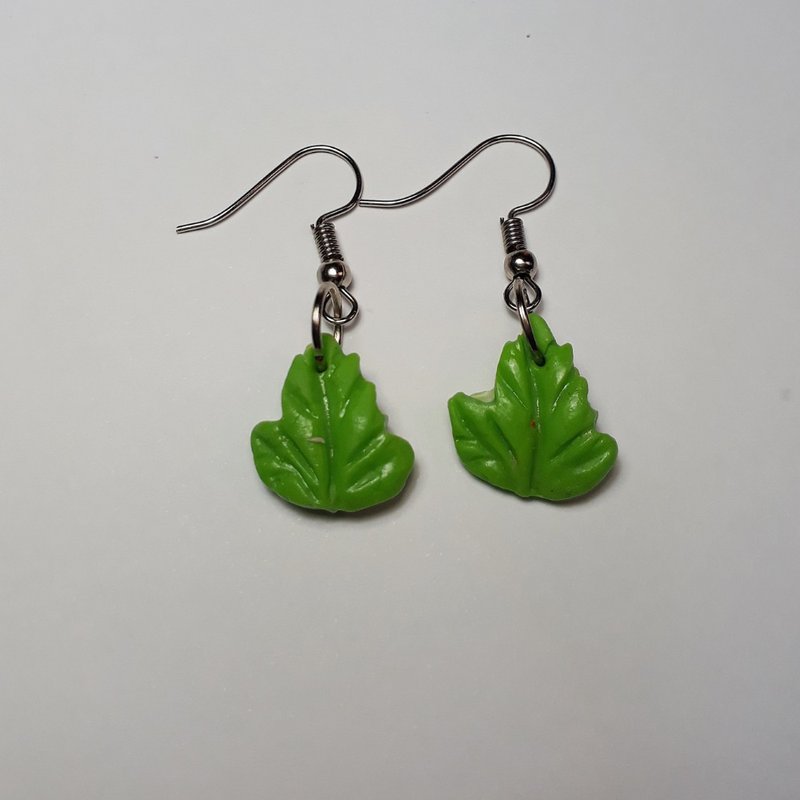 Green Leaf Earring Handmade Air Dry Clay Eco Friendly Stainless Wire Hook - 耳環/耳夾/耳骨夾 - 黏土 綠色