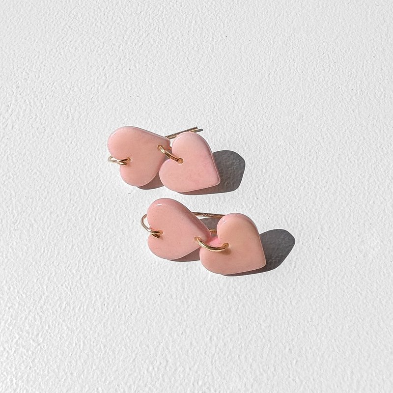 【Pinkoi線下活動預購商品】14kgf淡粉紅色的象牙椰子種耳環耳針/ - 耳環/耳夾/耳骨夾 - 木頭 粉紅色