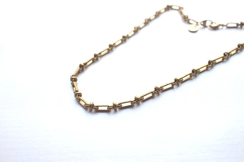 The poemt-Brass necklace - สร้อยคอทรง Collar - ทองแดงทองเหลือง สีทอง