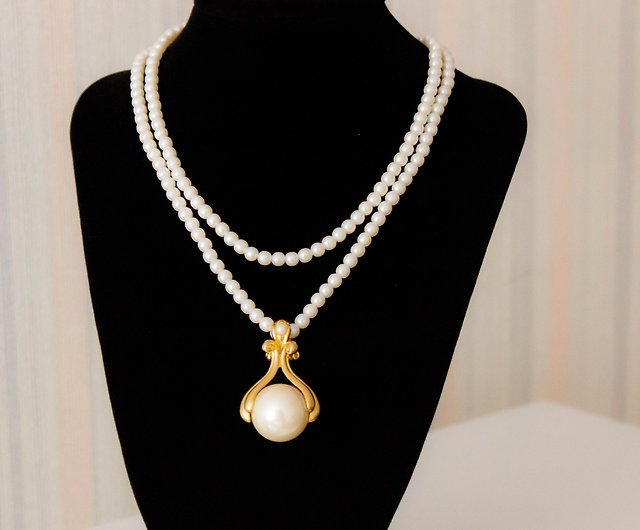 Vintage Avon Pearl Necklace
