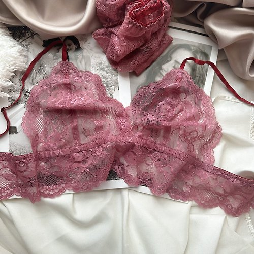 Set (bra + panties), pink, red line, fringe