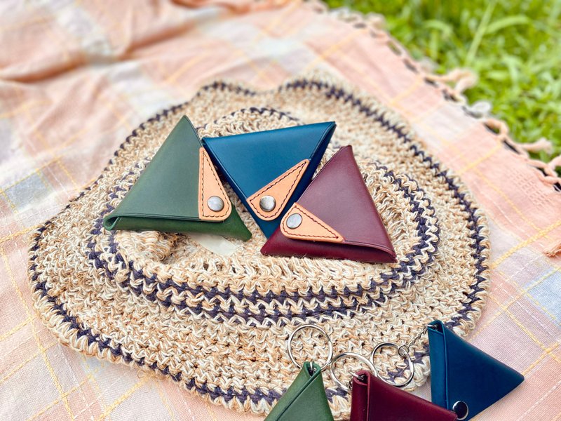 Triangular coin purse Italian genuine vegetable tanned leather - Coin Purses - Genuine Leather Multicolor