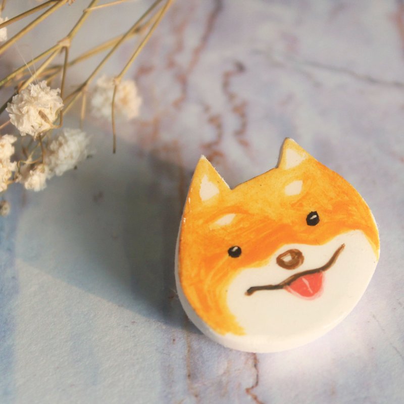 Handmade Shiba Inu pin - เข็มกลัด - ดินเหนียว สีส้ม
