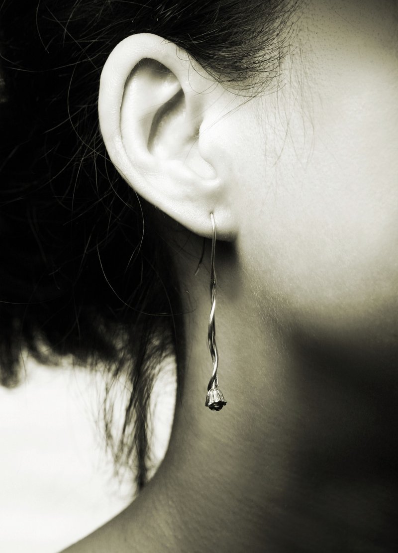 Tulip earrings - ต่างหู - โลหะ สีเงิน