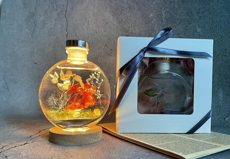 [Mother's Day/Graduate's Day Gift_Customizable] Preserved Flowers + Crystal_Floating Vase_Night Light - Items for Display - Glass 