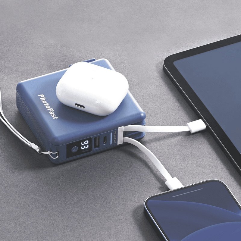 Photofast MUTICharge 10000mAh magsafe magnetic power bank blue - Chargers & Cables - Plastic Blue