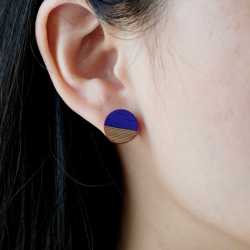 Wood earrings-circle(purple) - ต่างหู - ไม้ สีม่วง