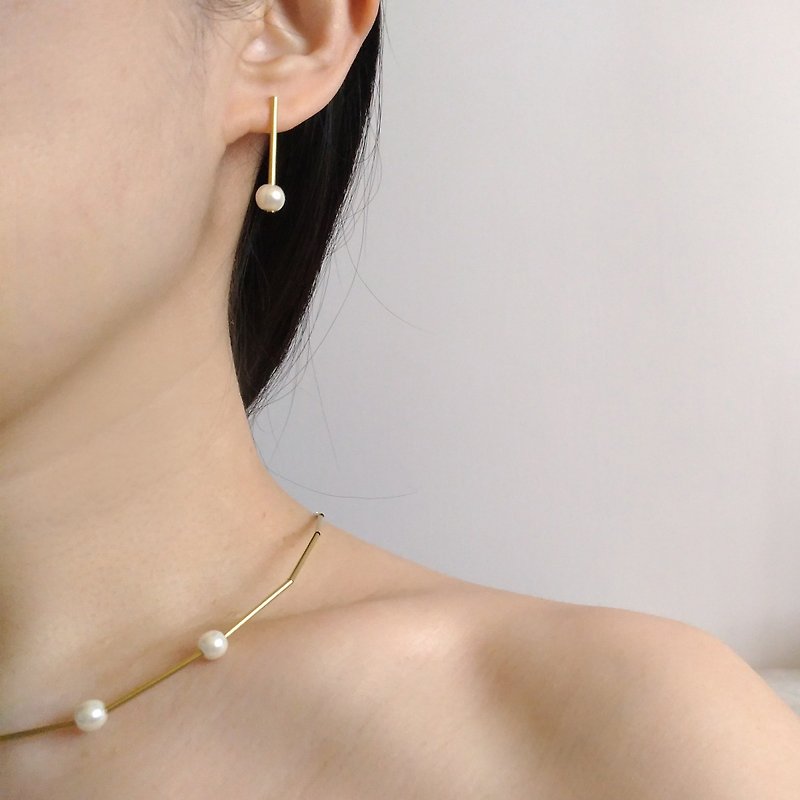 e036- memory - Bronze pin pearl clip-on earrings