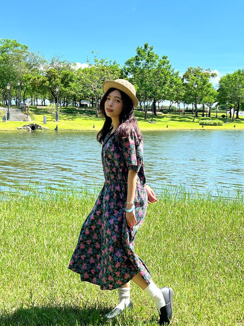 Vintage black floral cotton dress - ชุดเดรส - วัสดุอื่นๆ 