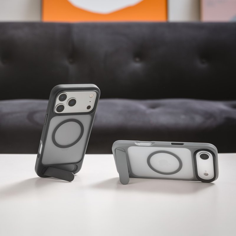 iPhone 17 EasyStand M 磁吸支架防摔手機殼 - 手機殼/手機套 - 塑膠 