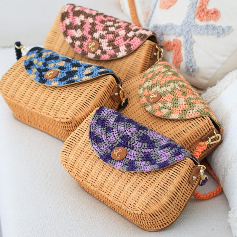 DESERTS - Sahara Hobo - Messenger Bags & Sling Bags - Plants & Flowers Pink