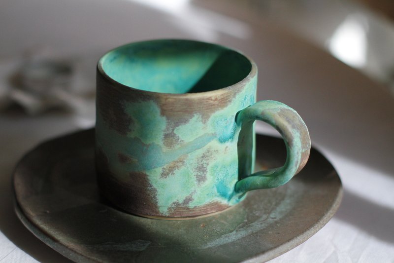 Hand broken Japanese Shigaraki glazed gold sand ceramic coffee cup/mug/ceramic cup - แก้ว - ดินเผา สีเขียว