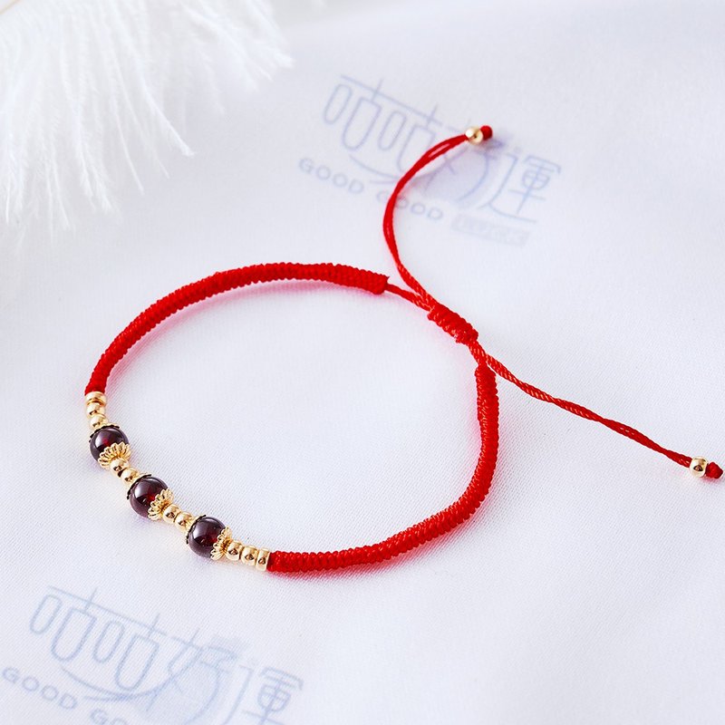 Red for Charming Red Garnet Bracelet - Miracle Calling - (Consecration included) - สร้อยข้อมือ - คริสตัล สีแดง