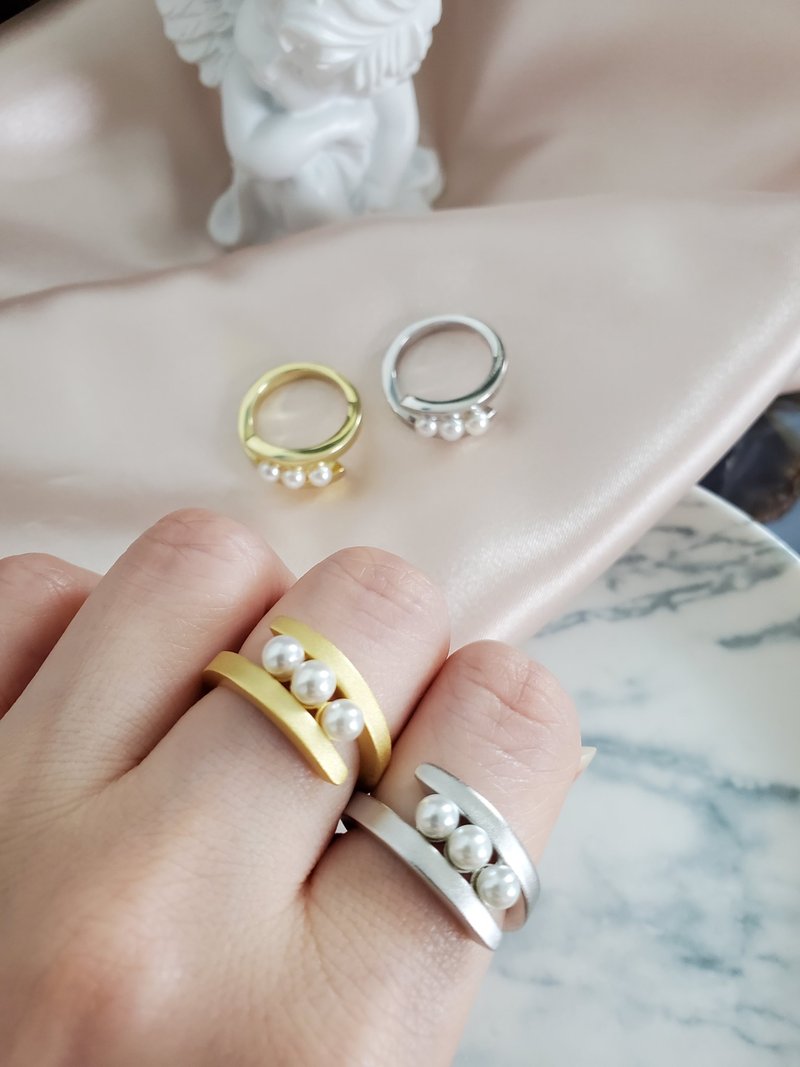 Dainty Pearl Ring - Freshwater Pearl Ring - Minimalist Ring - Layering Ring - แหวนทั่วไป - ทองแดงทองเหลือง สีทอง