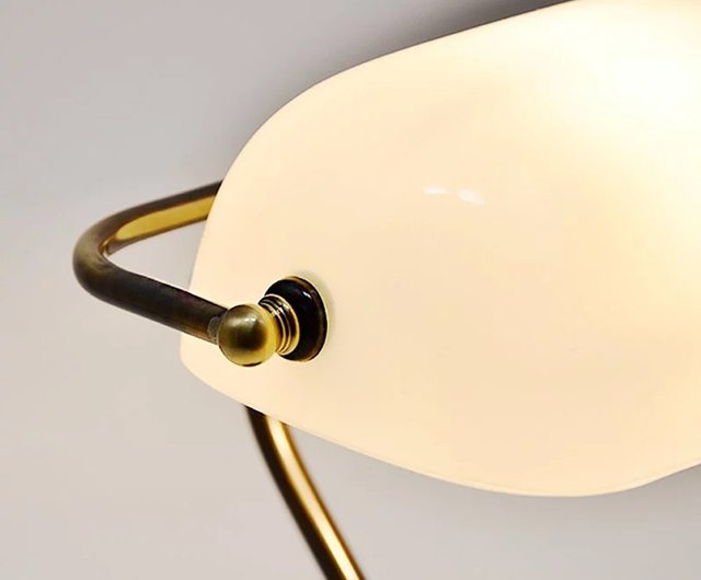 大理石 テーブルランプ ホワイト 無料】LED電球 | クラシックな全ブロンズ大理石ベースのホワイト