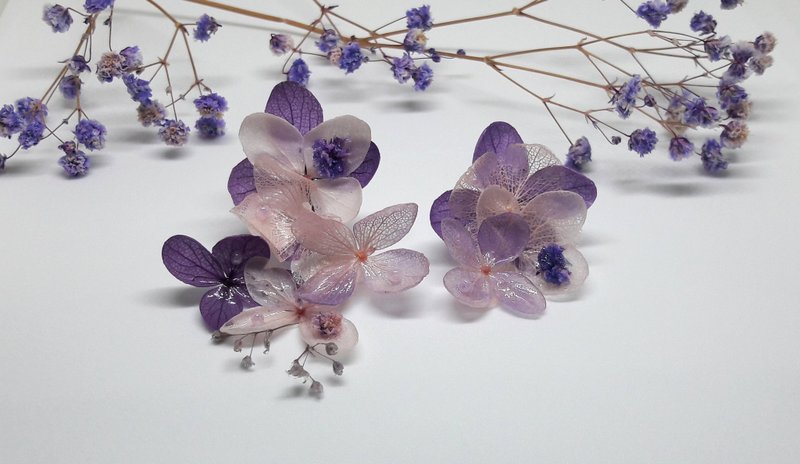 與實花||耳畔的花精靈 乾燥花 不凋花 耳環 飾品 繡球 手作 - 耳環/耳夾/耳骨夾 - 植物．花 紫色