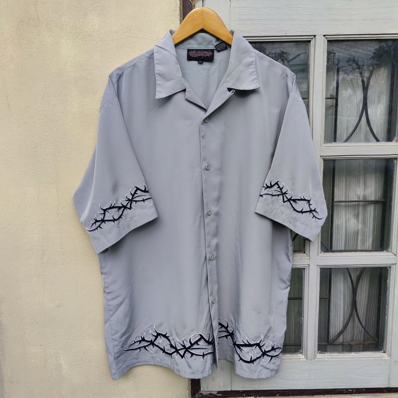 Vintage Y2K Sapphire Loung Tribal Barb Embroidered Wire Flame Button Up - Men's Shirts - Other Materials Gray