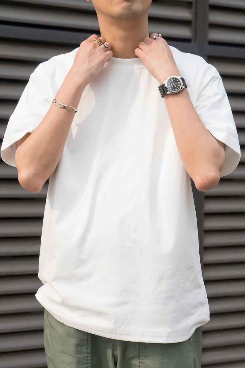 T-SHIRT 夏季活力色彩基本款短袖TEE恤 超舒適面料寬鬆質感設計 - 男 T 恤 - 棉．麻 多色