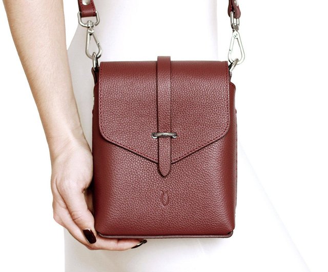 Women's red sale cross body bags