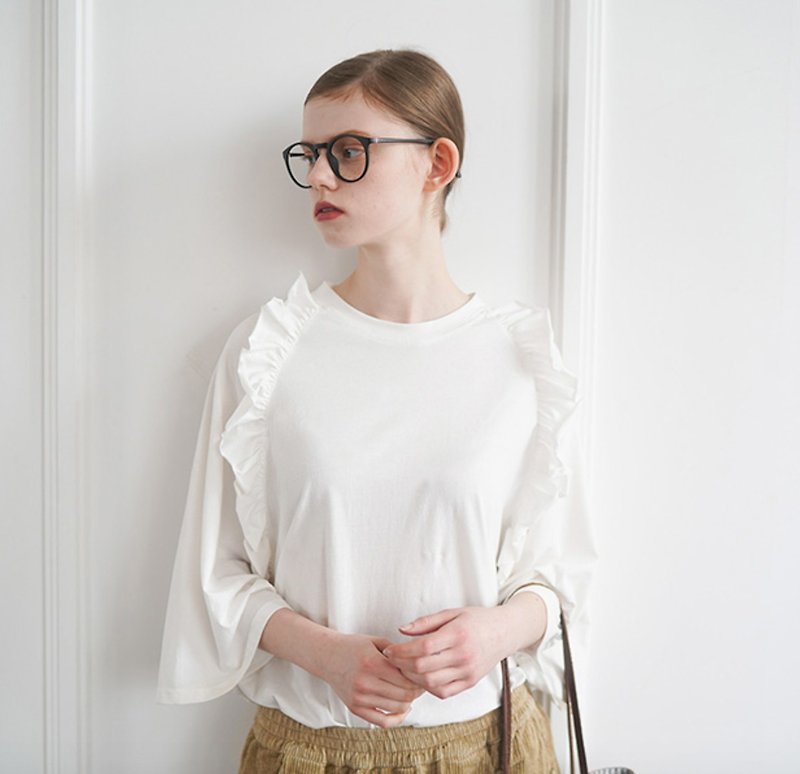 White three-quarter sleeve flower shoulder top - imakokoni - เสื้อผู้หญิง - ผ้าฝ้าย/ผ้าลินิน ขาว