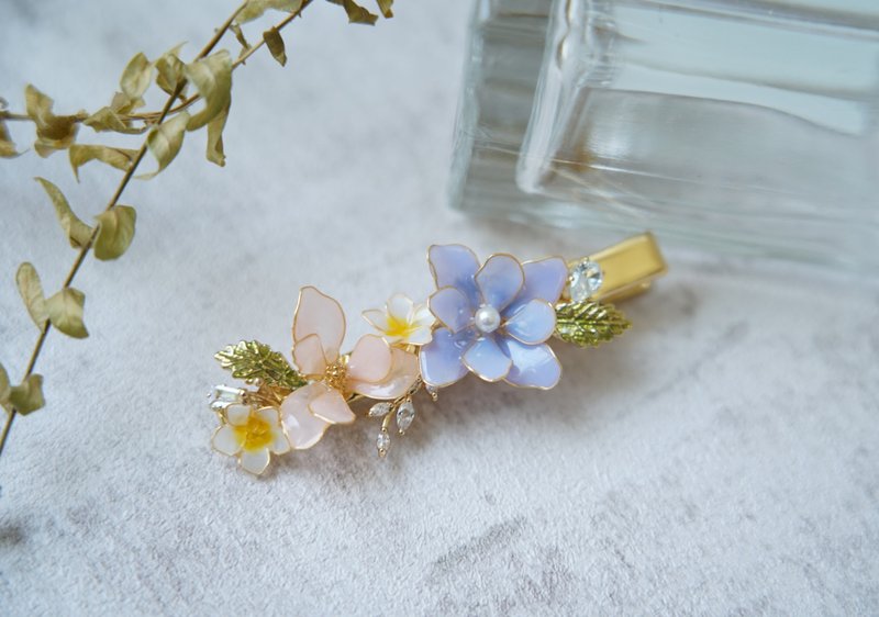 Dream Garden-Handmade resin hairpin jewelry gift - เครื่องประดับผม - เรซิน หลากหลายสี