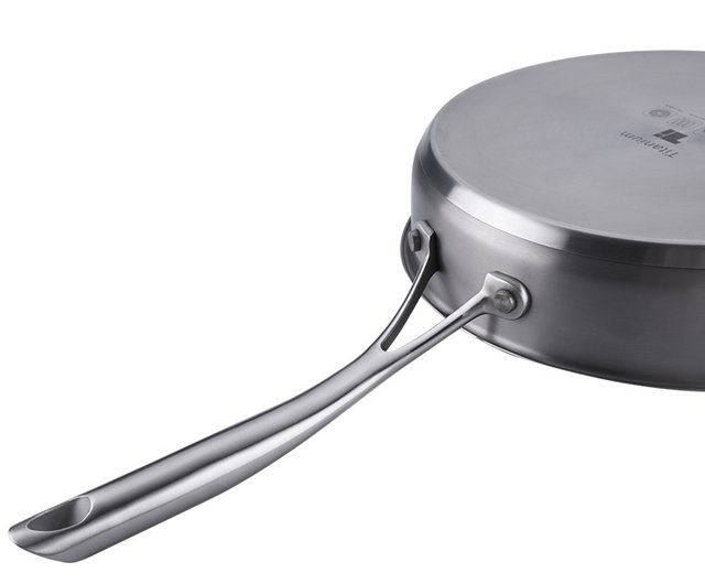 Ti-living pure titanium antibacterial medical grade metal‧26cm delicious frying  pan - Shop annzen Pots & Pans - Pinkoi