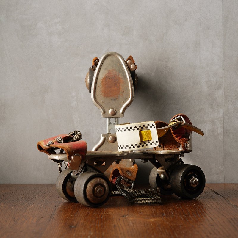 German Hudora iron and leather roller-skates from mid last century - Items for Display - Other Metals Multicolor