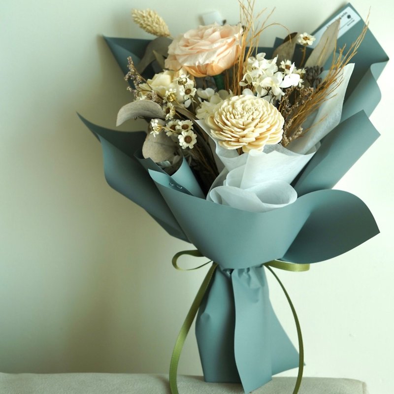 Eternal dry bouquet blue color birthday Valentine's Day Chinese Valentine's Day graduation gift - Dried Flowers & Bouquets - Plants & Flowers Blue
