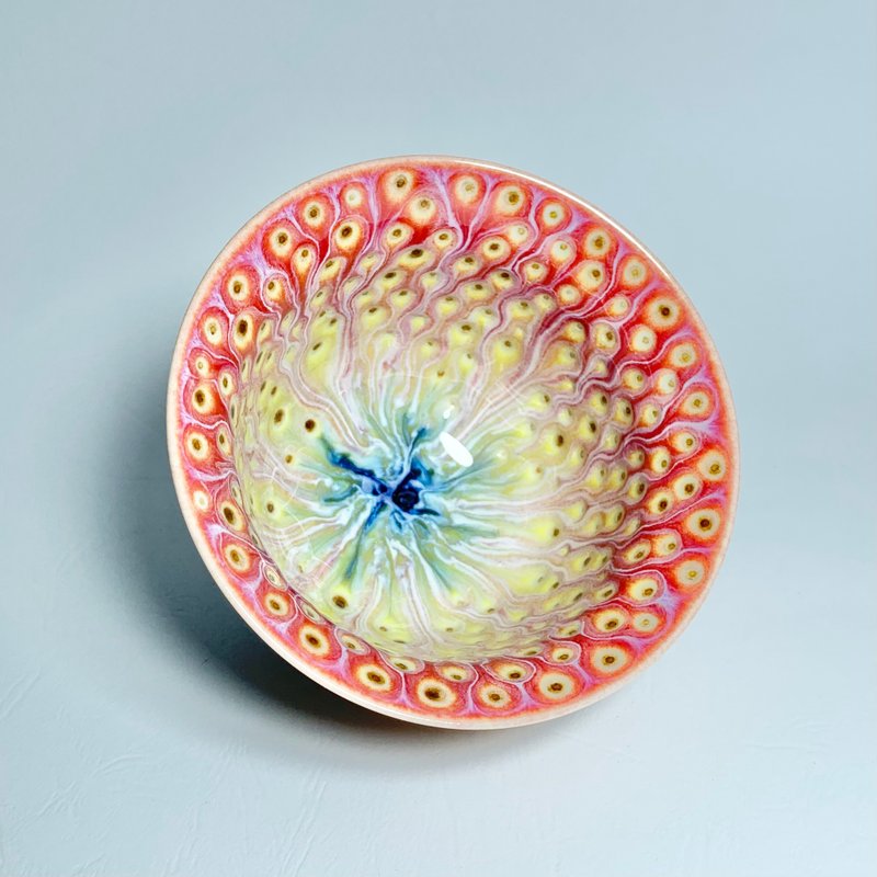 Peacock teacup / Taiwan pottery artist Yu-ning, Chiu - Teapots & Teacups - Porcelain Multicolor