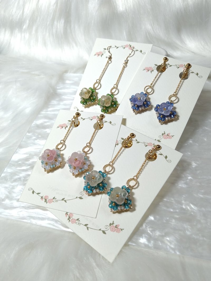 Glaze Flower Series [Blooming] Clip-on Hook Earrings in 4 Colors Pendant Style - ต่างหู - กระจกลาย หลากหลายสี