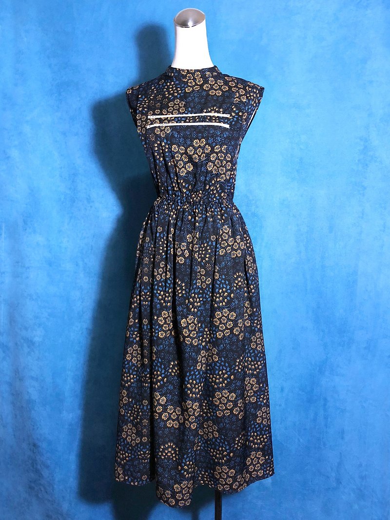 Flowers hollowed out sleeveless vintage dress / brought back to VINTAGE abroad - ชุดเดรส - เส้นใยสังเคราะห์ สีดำ