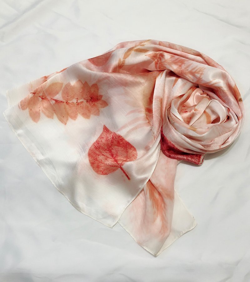 Orange light - flower and leaf transfer printing plant dyed silk scarf - can be customized - ผ้าพันคอถัก - ผ้าไหม สีส้ม