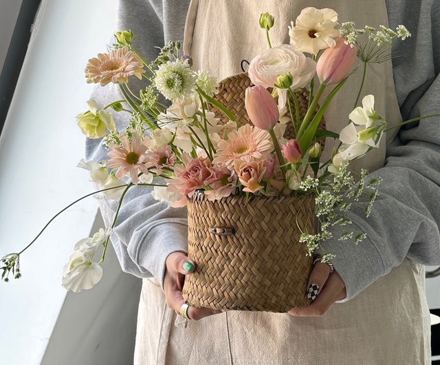 アンティーク風 ハットボックス フラワー アレンジメント アンティーク風 ハットボックス フラワー アレンジメント