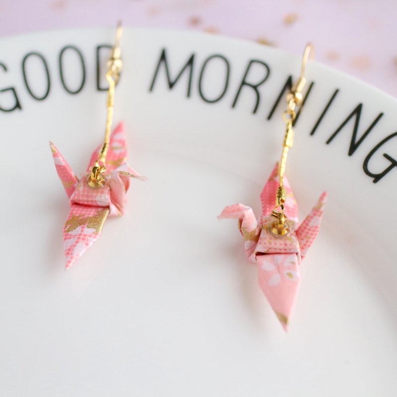 18kgf waterproof Japanese pink gold paper crane long earrings birthday gift - Earrings & Clip-ons - Paper Pink