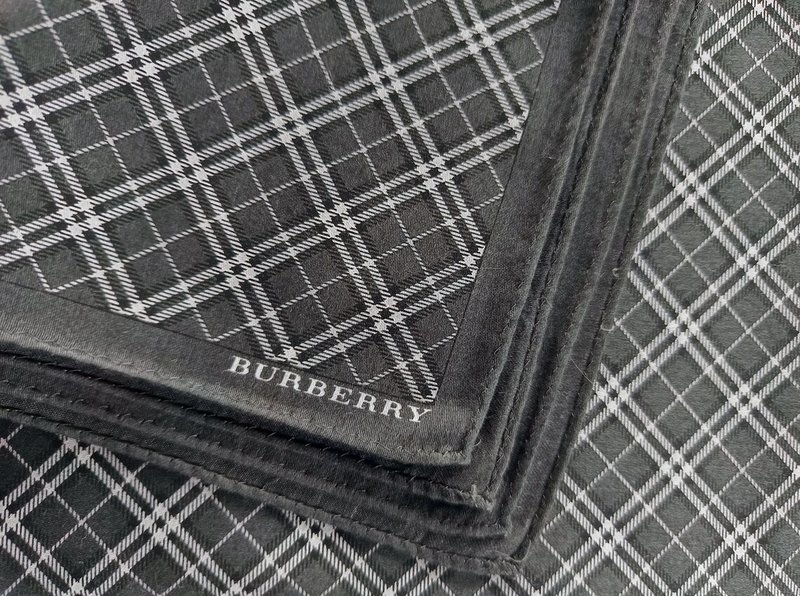 Burberry Vintage Handkerchief Classic Gray Check 19.5 x 19.5 inches - 手帕 - 棉．麻 藍色
