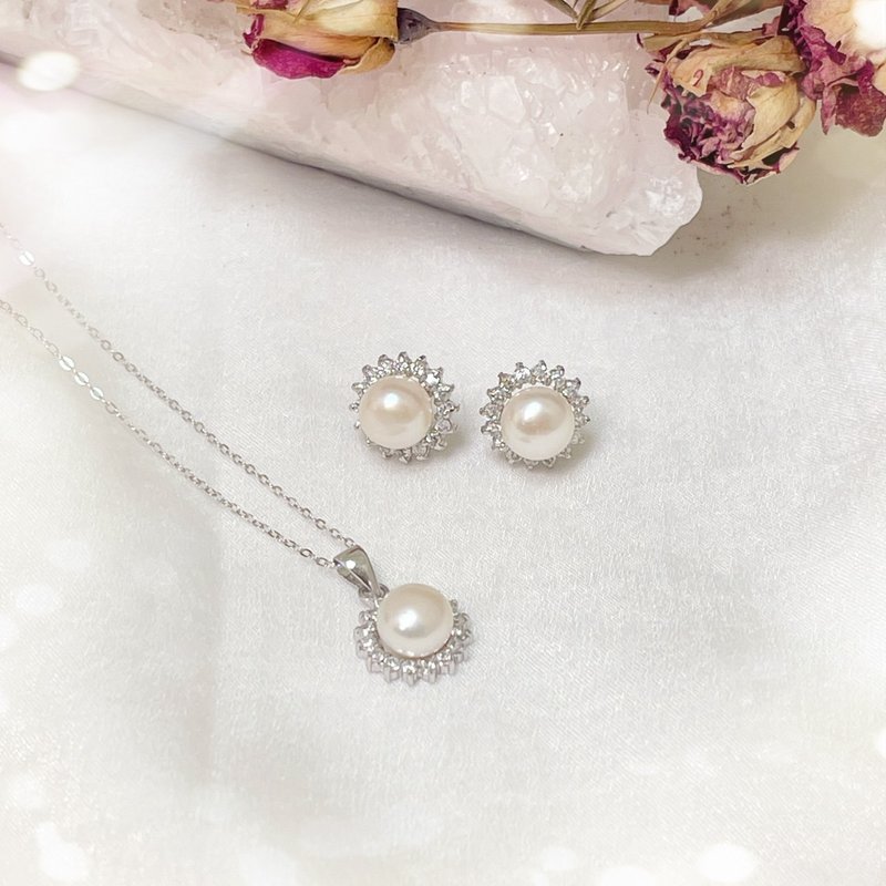 Light luxury jewelry-classic pearl necklace and earrings set - Necklaces - Pearl 