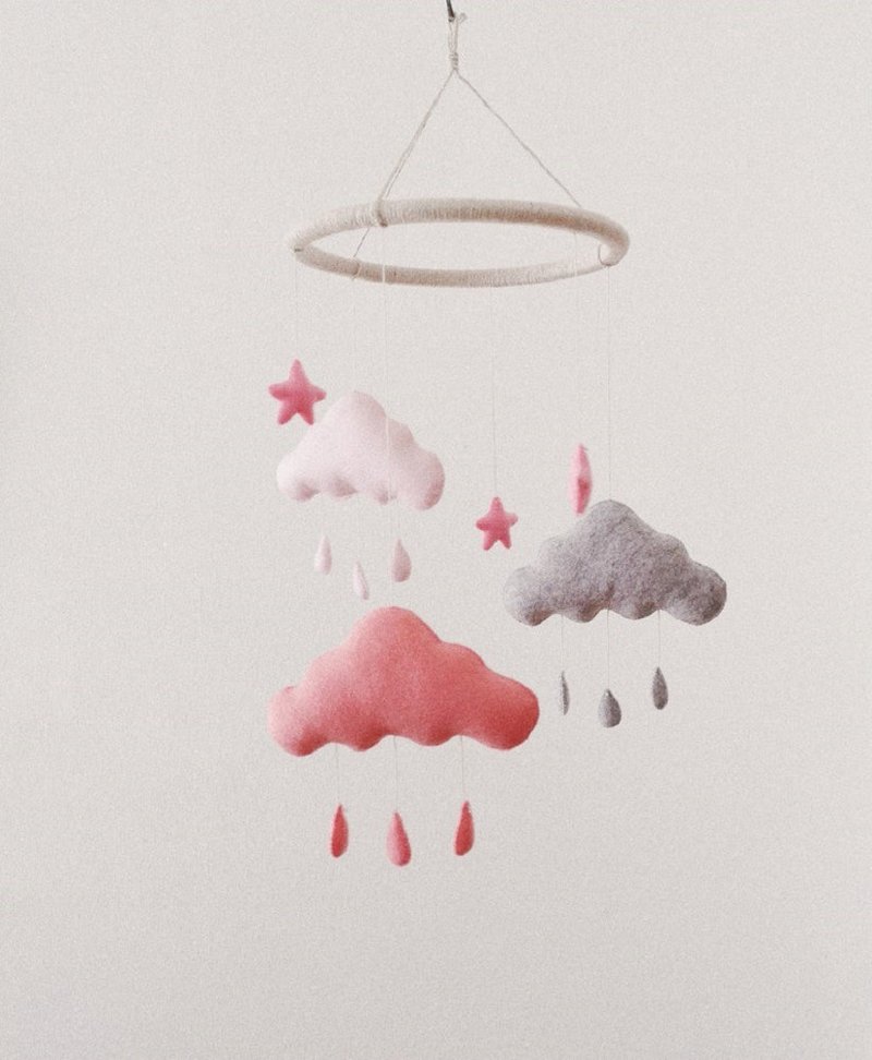 Three Cloud and stars Baby Mobile, Nursery Decor - ของเล่นเด็ก - วัสดุอีโค สึชมพู