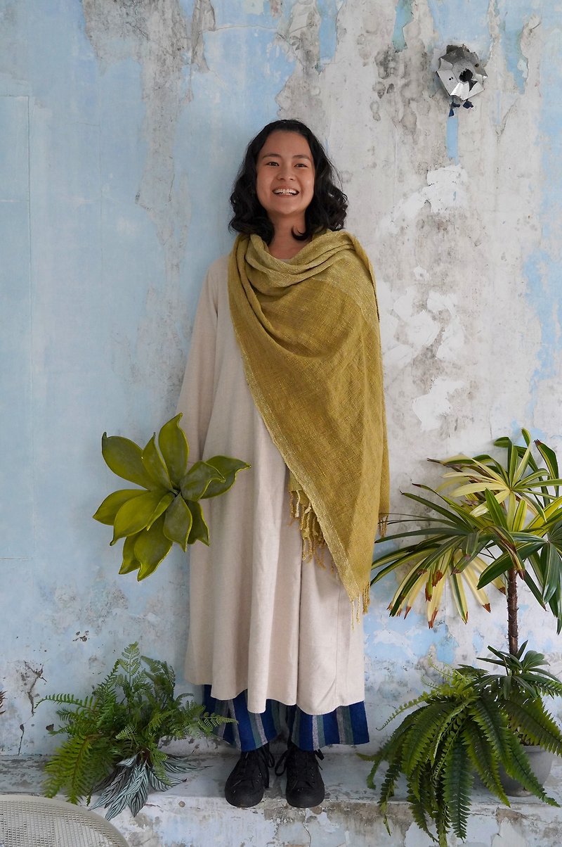 【Matcha】Hand-twisted and hand-woven. Thick pure cotton large shawl/air conditioning warm towel - ผ้าพันคอถัก - ผ้าฝ้าย/ผ้าลินิน สีเขียว