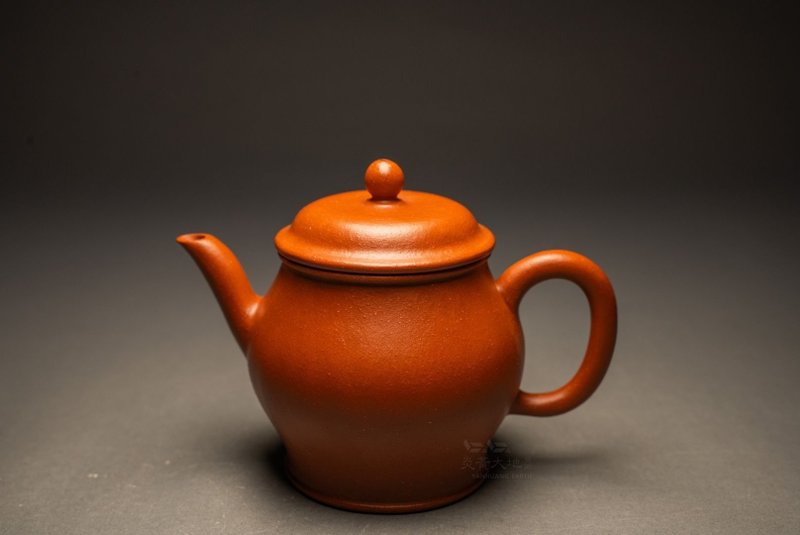 【甕體】龍山堂 古法純手工 摹古系列 黃龍山老朱泥 150cc - 茶壺/茶杯/茶具 - 陶 紅色