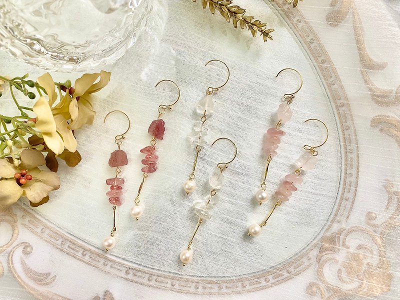 White Crystal Powder Crystal Strawberry Crystal Stone Mineral Bead Earrings Gravel Earrings Freshwater Pearl Earrings Handmade Jewelry - ต่างหู - เครื่องเพชรพลอย หลากหลายสี