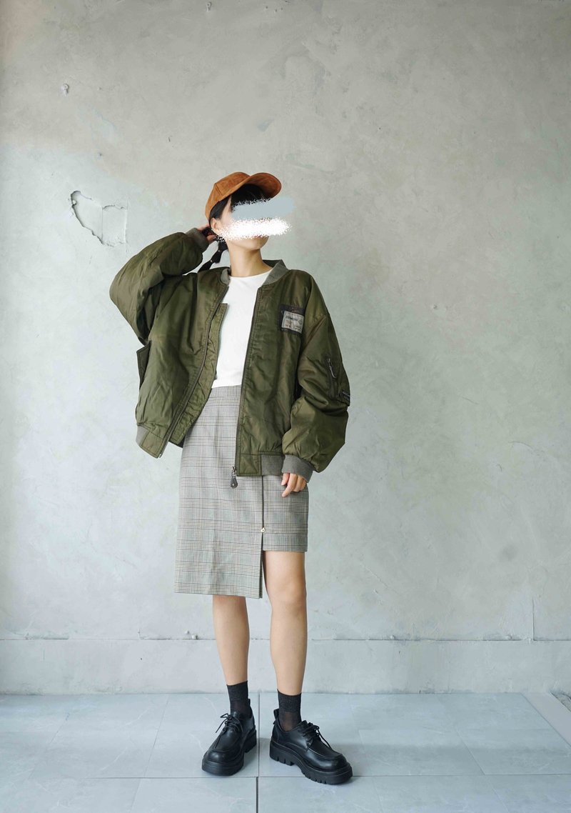 尋寶古著-中性軍綠皮標尼龍飛行夾克外套 - 女大衣/外套 - 聚酯纖維 綠色