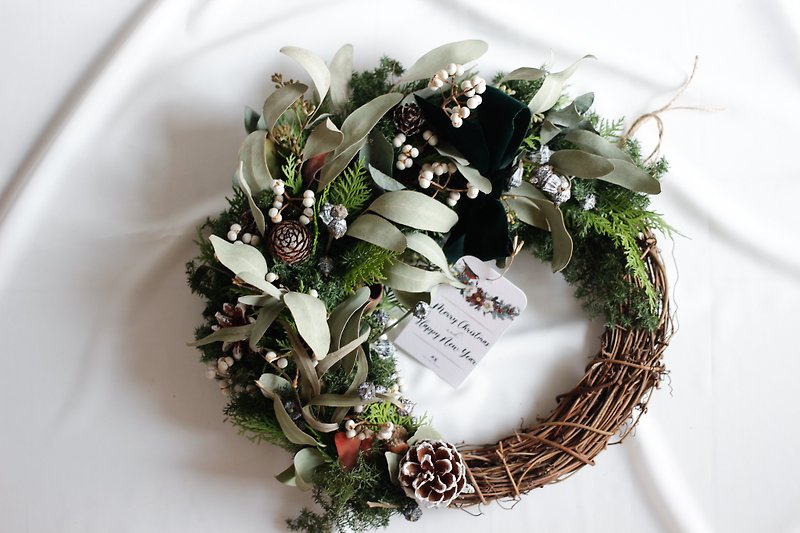 Grass Green Christmas Wreath Half Circle - Items for Display - Plants & Flowers Green